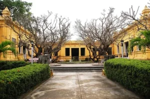 bao-tang-dieu-khac-cham-toa-do-song-ao-sieu-xinh-tai-da-nang